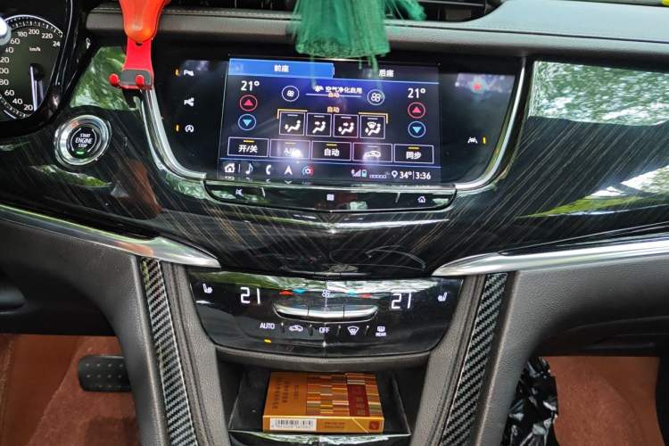 Used Cadillac XT6 2020 28T Six-Seater Four-Wheel-Drive Luxury Version Audio And AC Panel