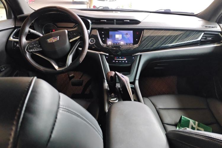 Used Cadillac XT6 2020 28T Six-Seater Four-Wheel-Drive Luxury Version Center Console