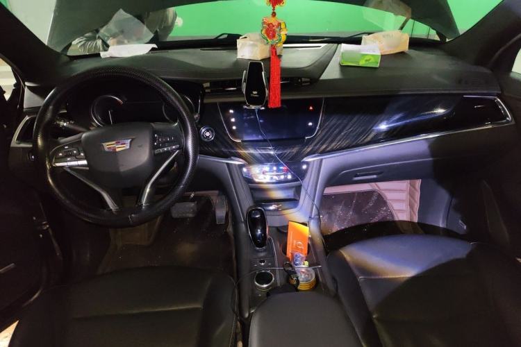 Used Cadillac XT6 2020 28T Six-Seater Four-Wheel-Drive Luxury Version Center Console