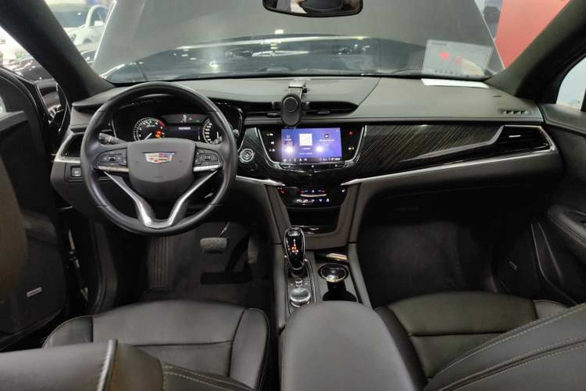 Used Cadillac XT6 2020 28T Six-Seater Four-Wheel-Drive Luxury Version Center Console