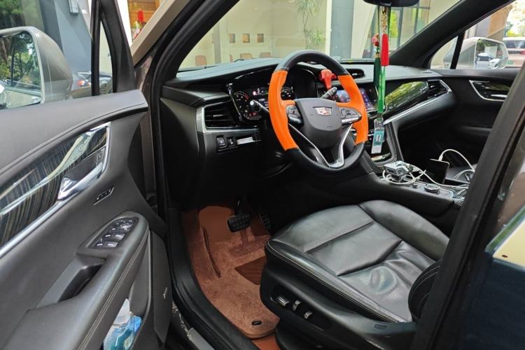 Used Cadillac XT6 2020 28T Six-Seater Four-Wheel-Drive Luxury Version Driver Seat