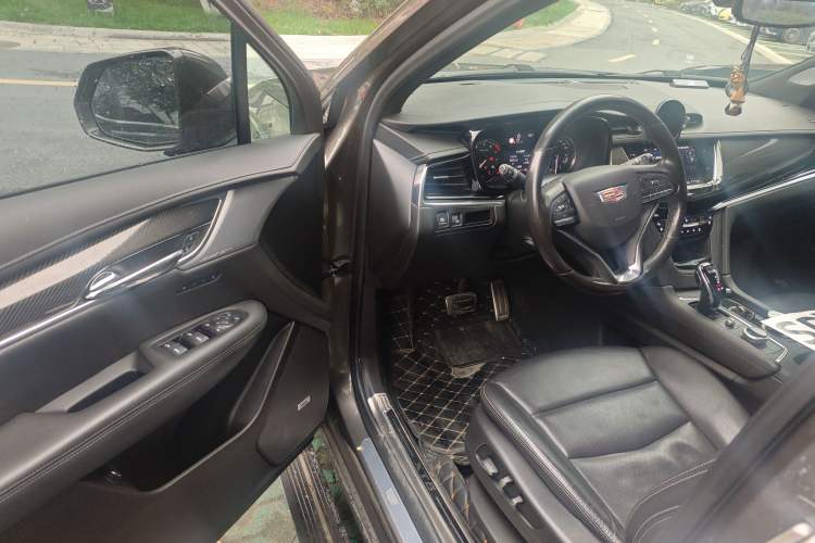 Used Cadillac XT6 2020 28T Six-Seater Four-Wheel-Drive Leading Sport Model Driver Seat