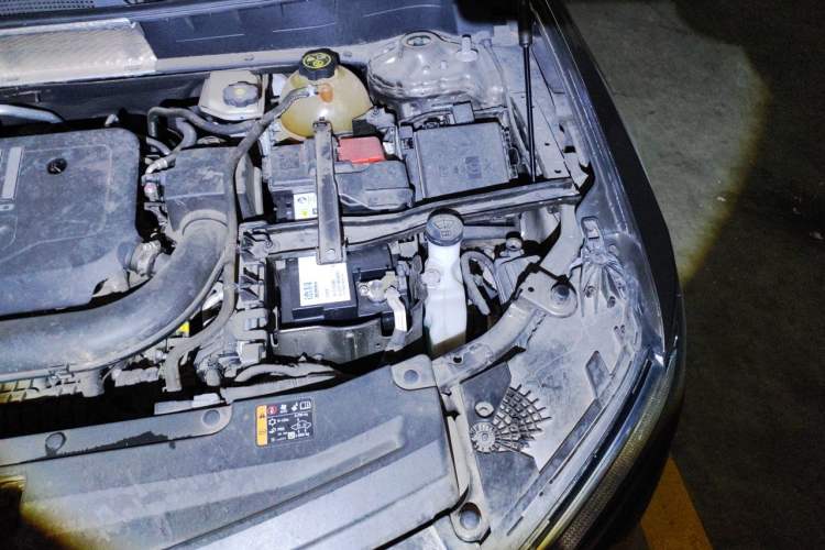 Used Cadillac XT6 2020 28T Seven-Seater Luxury Version Engine Bay Left