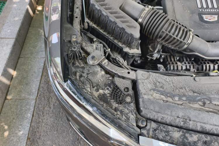 Used Cadillac XT6 2020 28T Six-Seater Four-Wheel-Drive Luxury Version Engine Bay Right