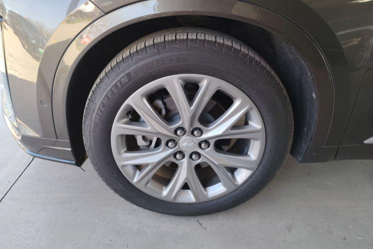 Used Cadillac XT6 2020 28T 7-Seater Luxury Sporty Enjoy-the-Comfort Safety Edition Exterior 4