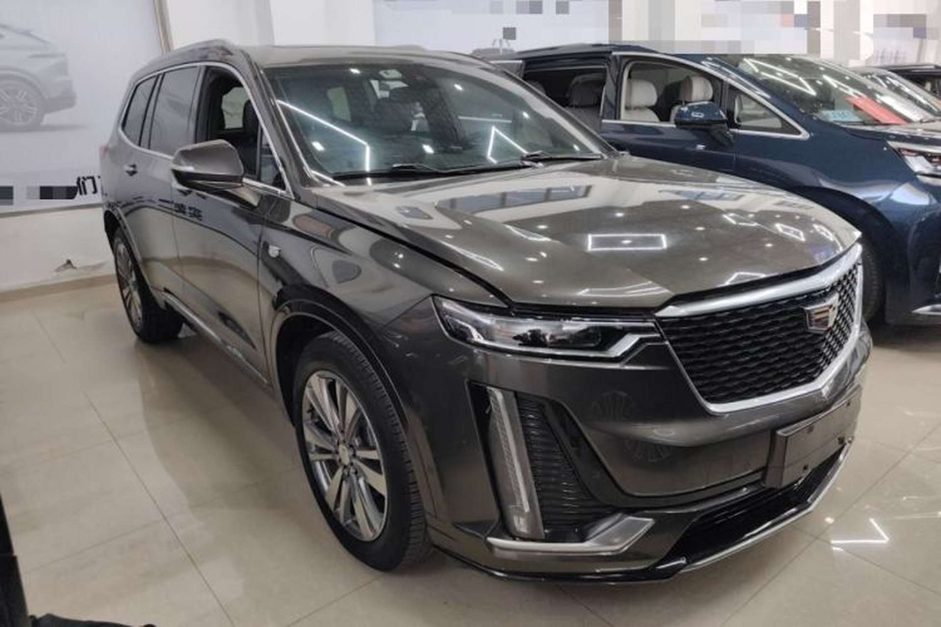 Used Cadillac XT6 2020 28T Six-Seater Four-Wheel-Drive Luxury Version Front Right 45 Deg