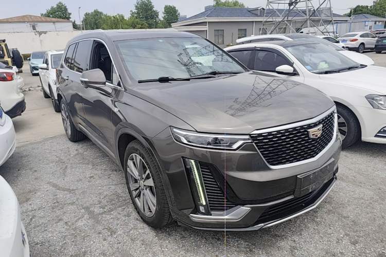 Used Cadillac XT6 2020 28T Seven-Seater Luxury Version Front Right 45 Deg