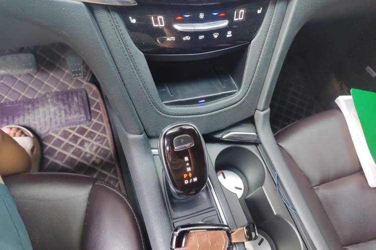 Used Cadillac XT6 2020 28T Six-Seater Luxury Version Gear Lever