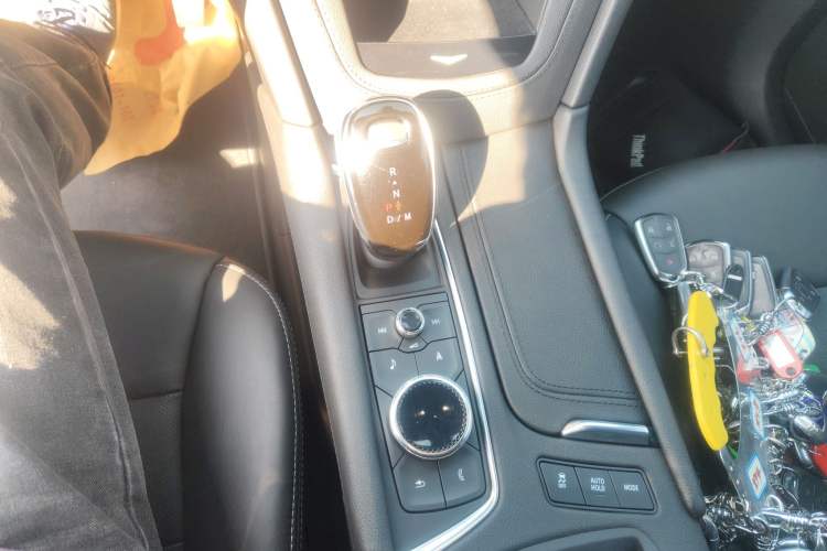 Used Cadillac XT6 2020 28T Six-Seater Four-Wheel-Drive Luxury Version Gear Lever