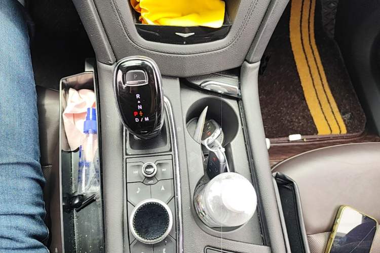Used Cadillac XT6 2020 28T Seven-Seater Luxury Version Gear Lever
