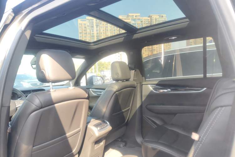 Used Cadillac XT6 2020 28T Six-Seater Four-Wheel-Drive Luxury Version Headliner