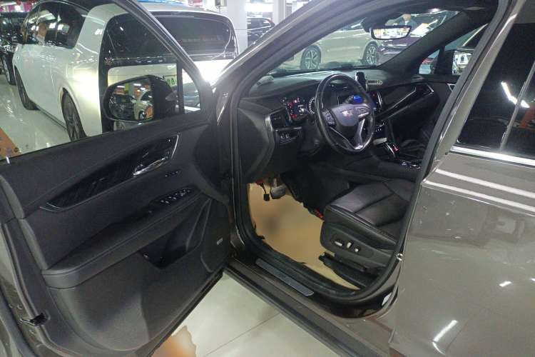 Used Cadillac XT6 2020 28T Six-Seater Four-Wheel-Drive Luxury Version Interior 3