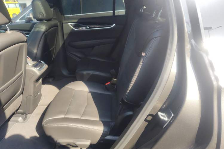 Used Cadillac XT6 2020 28T Six-Seater Four-Wheel-Drive Luxury Version Interior 4