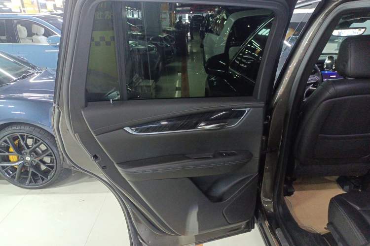Used Cadillac XT6 2020 28T Six-Seater Four-Wheel-Drive Luxury Version Interior 8