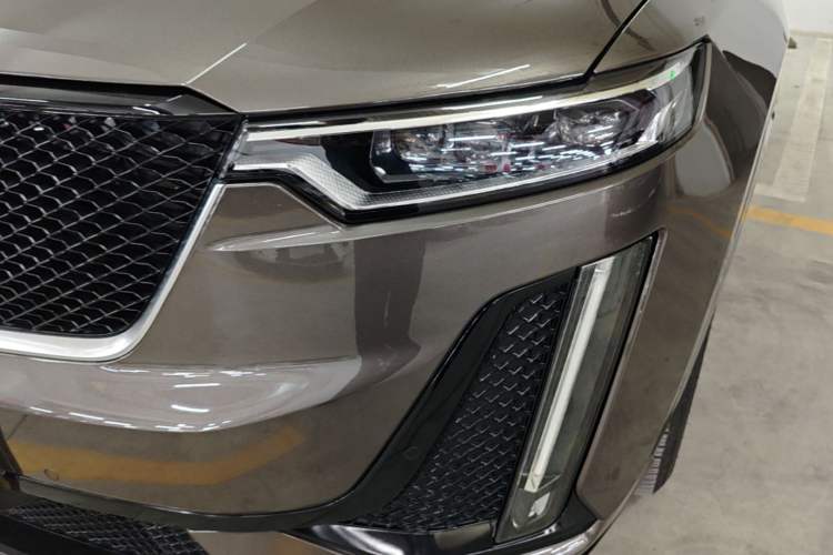 Used Cadillac XT6 2020 28T Six-Seater Four-Wheel-Drive Luxury Sport Vehicle Left Front Headlight