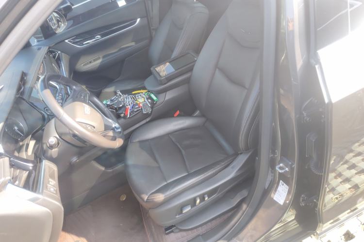 Used Cadillac XT6 2020 28T Six-Seater Luxury Version Left Front Seat