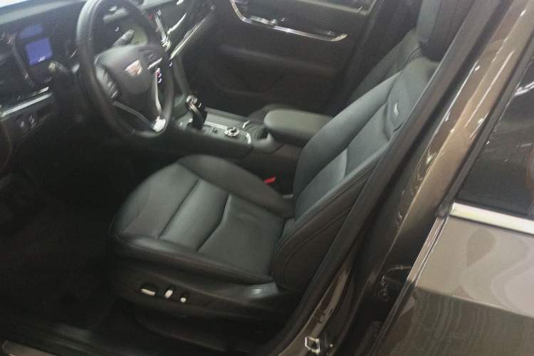 Used Cadillac XT6 2020 28T Six-Seater Luxury Version Left Front Seat
