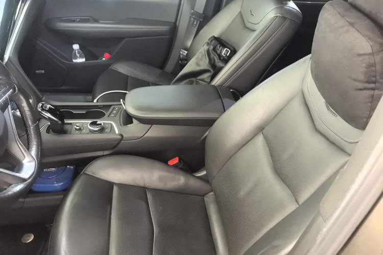 Used Cadillac XT6 2020 28T Six-Seater Four-Wheel-Drive Luxury Sport Vehicle Left Front Seat