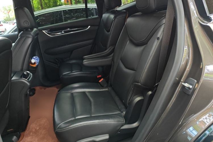 Used Cadillac XT6 2020 28T Six-Seater Four-Wheel-Drive Luxury Version Left Rear Seat
