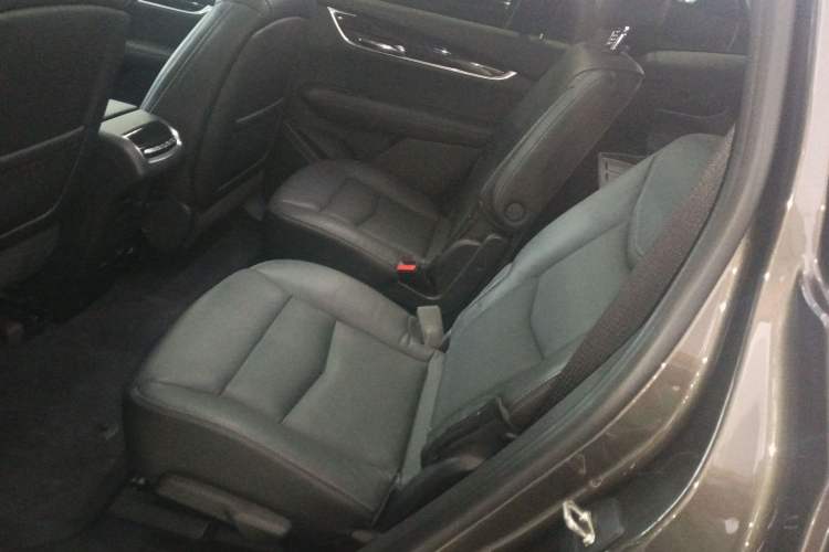 Used Cadillac XT6 2020 28T Six-Seater Luxury Version Left Rear Seat