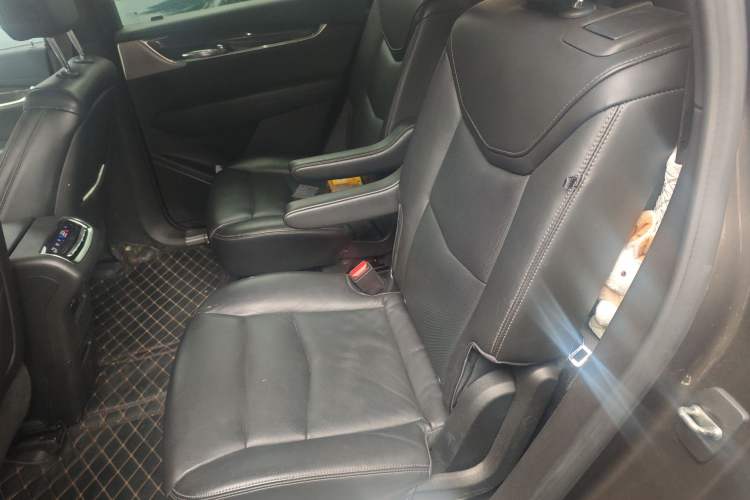 Used Cadillac XT6 2020 28T Six-Seater Four-Wheel-Drive Leading Sport Model Left Rear Seat