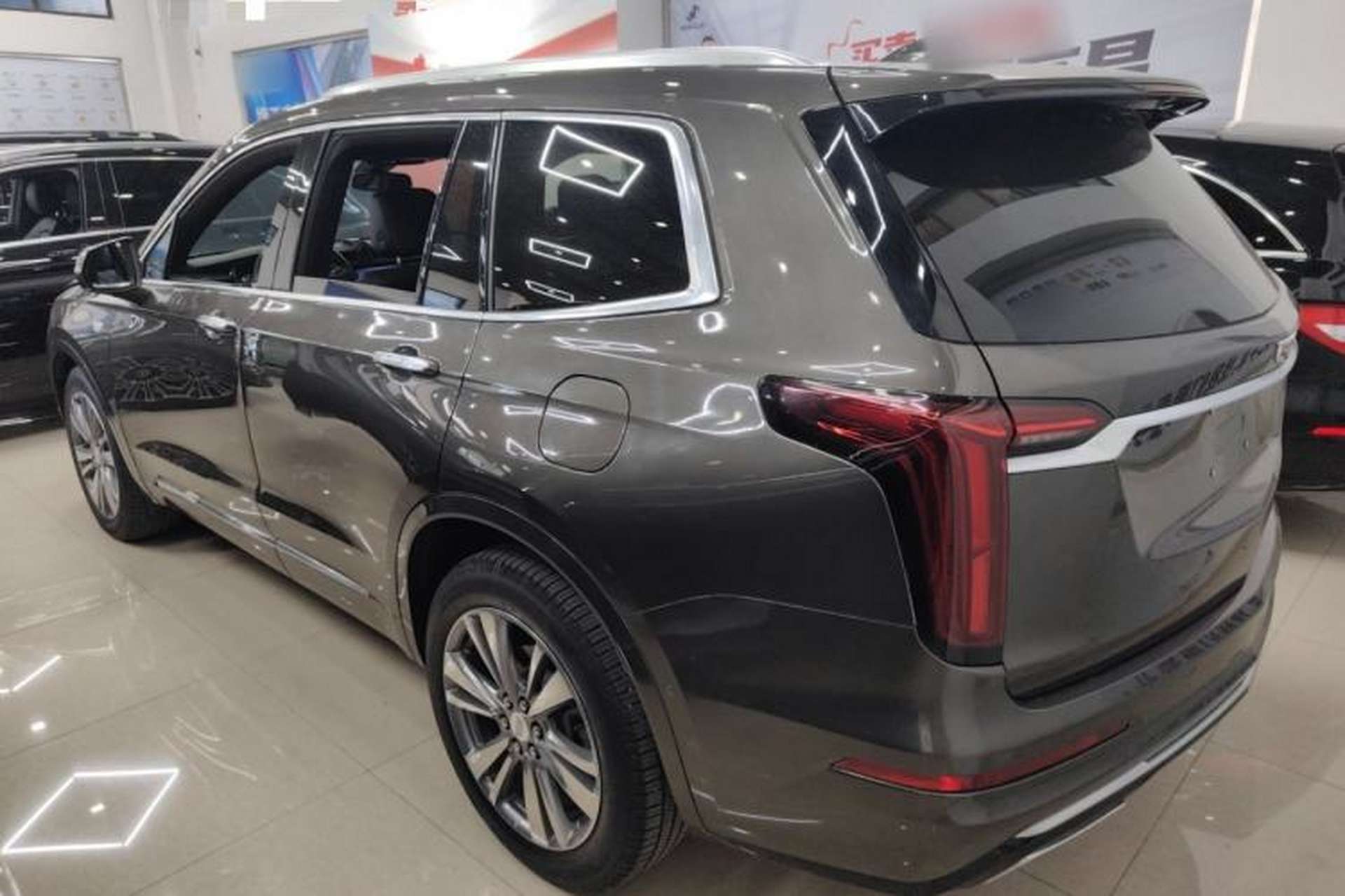 Used Cadillac XT6 2020 28T Six-Seater Four-Wheel-Drive Luxury Version Left Side
