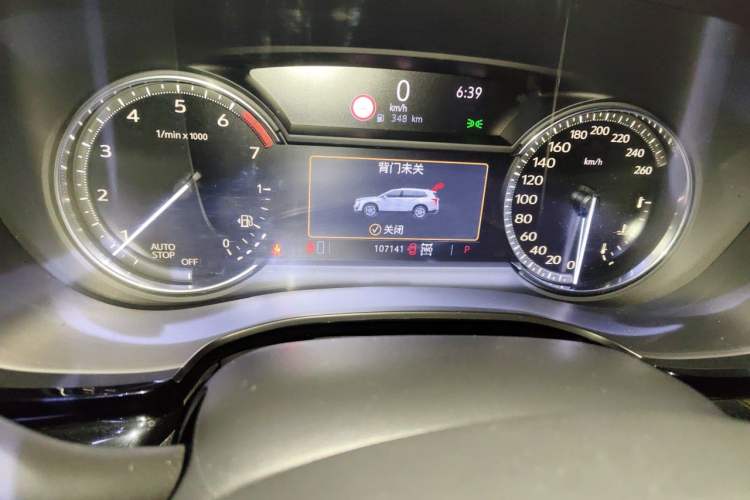 Used Cadillac XT6 2020 28T Six-Seater Four-Wheel-Drive Luxury Version Odometer Close Up