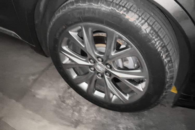 Used Cadillac XT6 2020 28T Six-Seater Luxury Sporty Enjoy-the-Comfort Safety Edition Right Front Wheel Hub