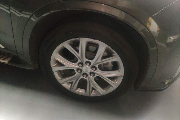 Used Cadillac XT6 2020 28T Six-Seater Luxury Sporty Enjoy-the-Comfort Safety Edition Right Front Wheel Hub