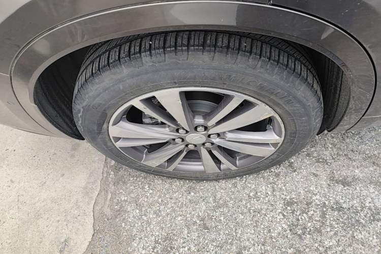 Used Cadillac XT6 2020 28T Seven-Seater Luxury Version Right Rear Wheel Hub