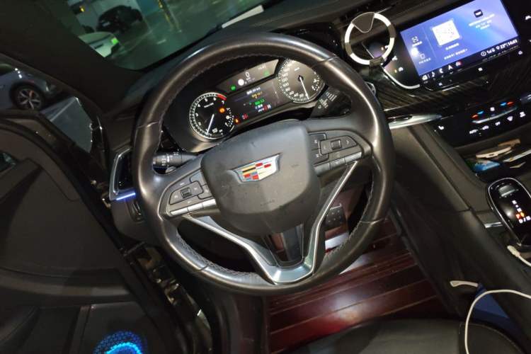 Used Cadillac XT6 2020 28T Six-Seater Four-Wheel-Drive Luxury Version Steering Wheel