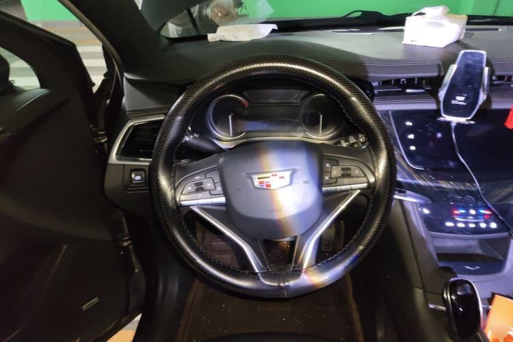 Used Cadillac XT6 2020 28T Six-Seater Four-Wheel-Drive Luxury Version Steering Wheel