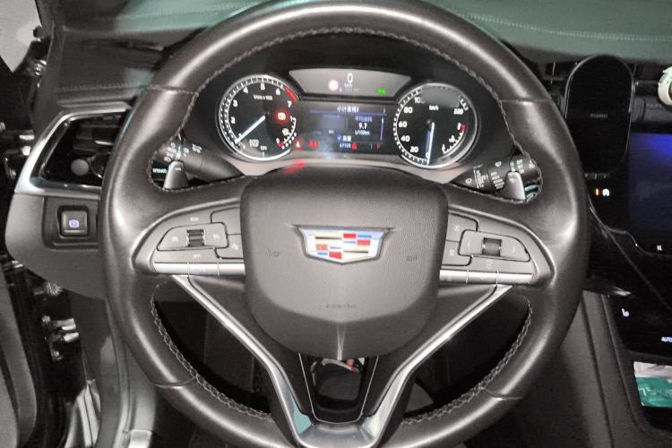 Used Cadillac XT6 2020 28T Six-Seater Luxury Sporty Enjoy-the-Comfort Safety Edition Steering Wheel
