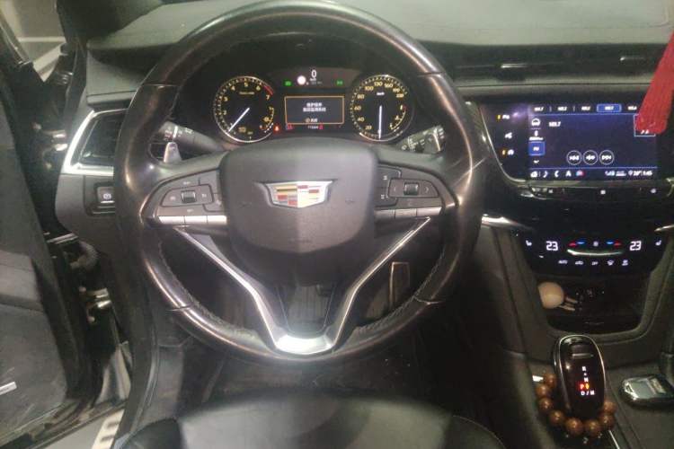 Used Cadillac XT6 2020 28T Six-Seater Luxury Sporty Enjoy-the-Comfort Safety Edition Steering Wheel