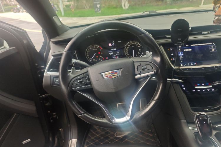 Used Cadillac XT6 2020 28T Six-Seater Four-Wheel-Drive Leading Sport Model Steering Wheel
