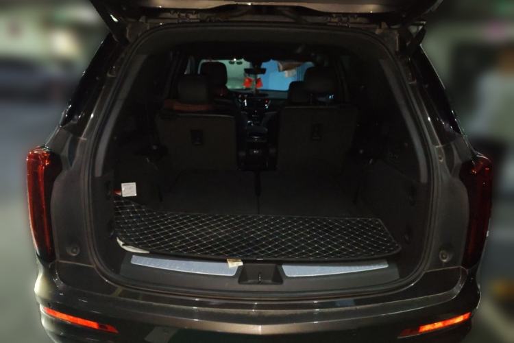 Used Cadillac XT6 2020 28T Six-Seater Four-Wheel-Drive Luxury Version Trunk