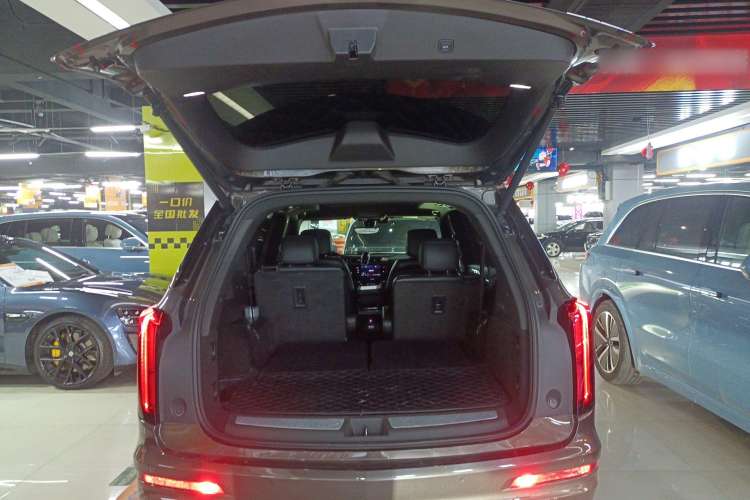 Used Cadillac XT6 2020 28T Six-Seater Four-Wheel-Drive Luxury Version Trunk