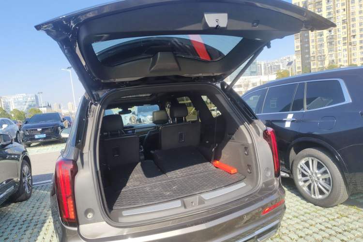 Used Cadillac XT6 2020 28T Six-Seater Luxury Version Trunk