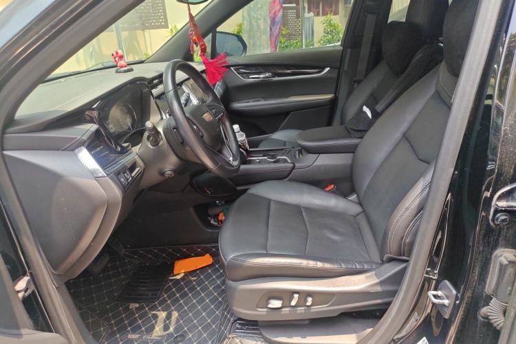 Used Cadillac XT6 2020 28T Six-Seater Four-Wheel-Drive Luxury Version Left Front Seat
