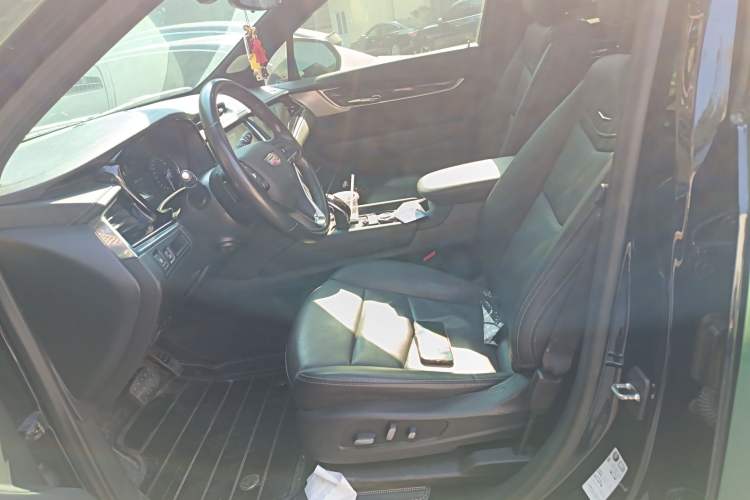 Used Cadillac XT6 2020 28T Seven-Seater Four-Wheel-Drive Leading Version Left Front Seat