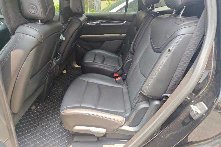 Used Cadillac XT6 2020 28T Six-Seater Four-Wheel-Drive Luxury Version Left Rear Seat