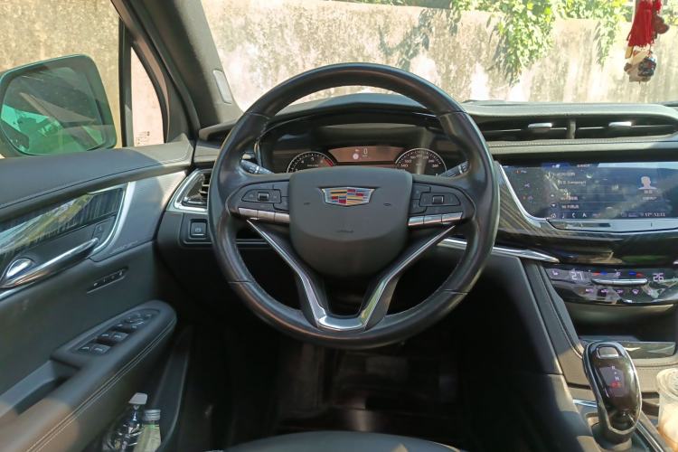 Used Cadillac XT6 2020 28T Seven-Seater Four-Wheel-Drive Leading Version Steering Wheel