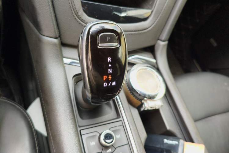 Used Cadillac XT6 2020 28T Six-Seater Four-Wheel-Drive Luxury Version Gear Lever