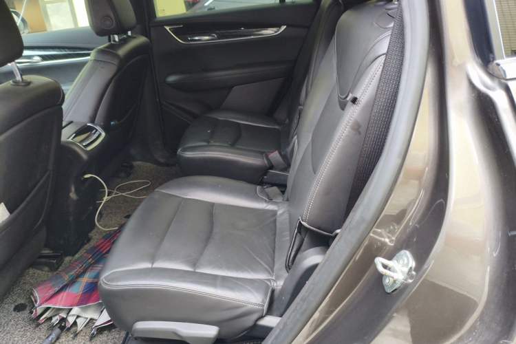 Used Cadillac XT6 2020 28T Six-Seater Four-Wheel-Drive Luxury Version Left Rear Seat