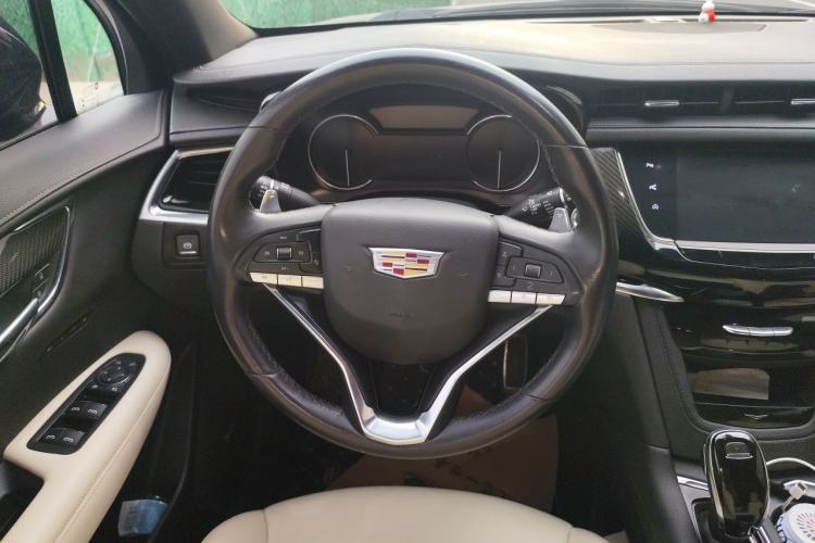 Used Cadillac XT6 2020 28T Six-Seater Luxury Sporty Enjoy-the-Comfort Safety Edition Steering Wheel