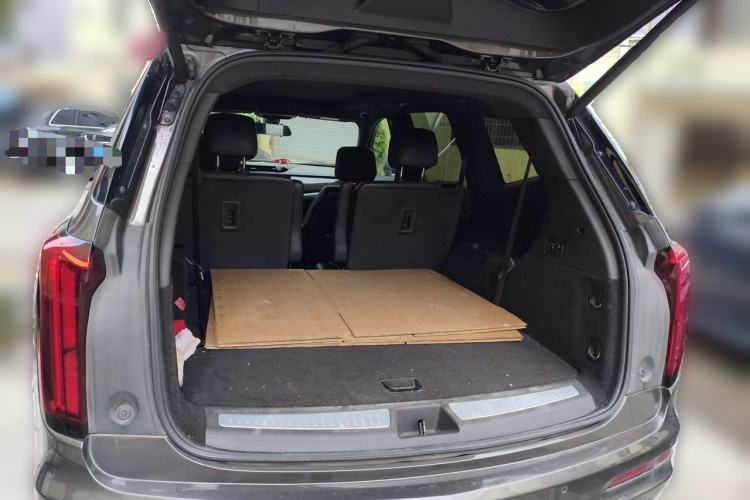 Used Cadillac XT6 2020 28T Six-Seater Four-Wheel-Drive Luxury Version Trunk