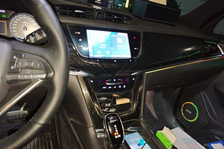 Used Cadillac XT6 2020 28T Six-Seater Luxury Version Audio And AC Panel