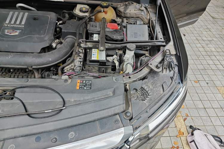 Used Cadillac XT6 2020 28T Six-Seater Four-Wheel-Drive Platinum Sport Edition Engine Bay Left