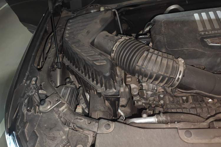 Used Cadillac XT6 2020 28T Six-Seater Luxury Version Engine Bay Right