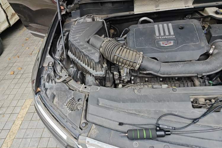 Used Cadillac XT6 2020 28T Six-Seater Four-Wheel-Drive Platinum Sport Edition Engine Bay Right